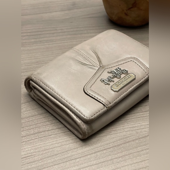 Pre-loved Coach Wallet - Picture 3 of 6